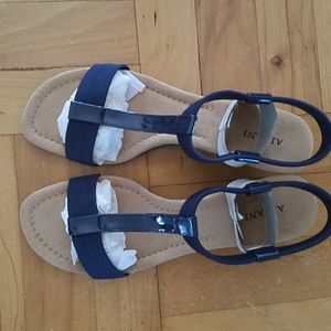 Alfani Voyage in Navy Size 7.5